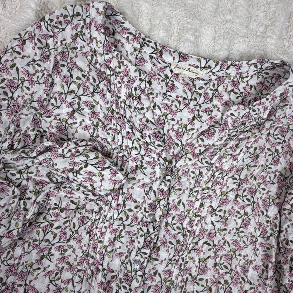 Jane and Delancey Floral Button Down Blouse Pink White Dobby Rayon Top Large